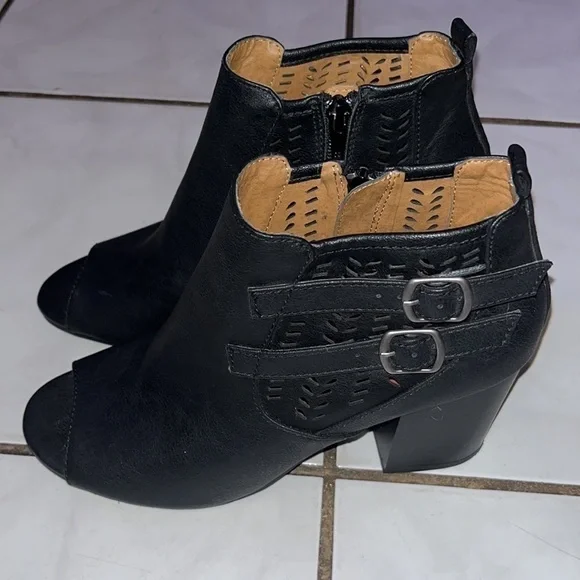 Jellypop Logan Open toe booties - Picture 4 of 9